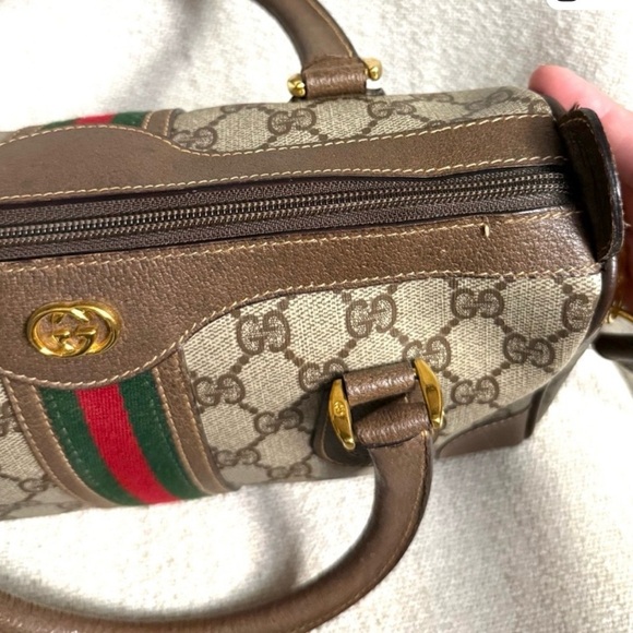 Authentic Vintage Gucci Boston Satchel Bag in Brown and Beige - Picture 4 of 16